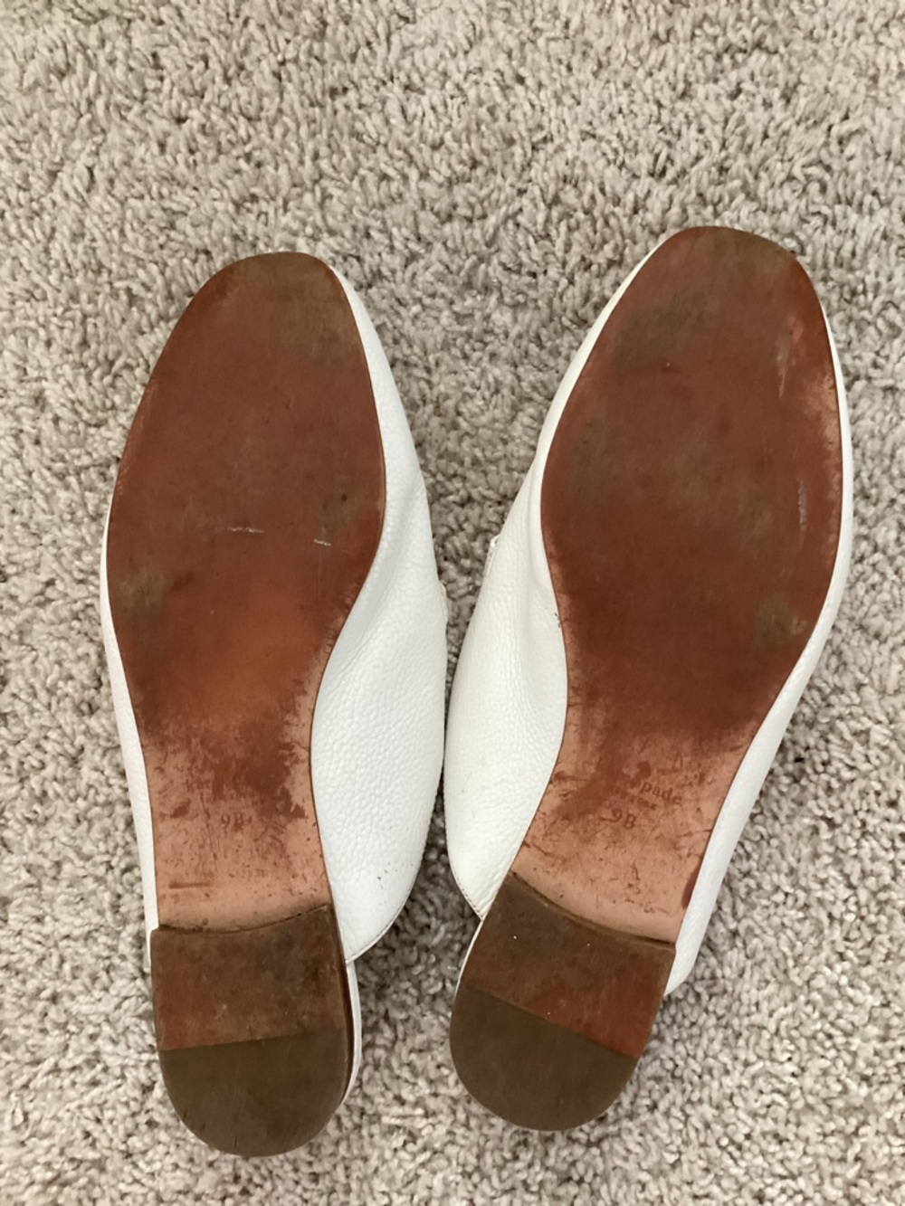 Kate Spade White Leather Slip-On Mule Loafers with Gold Accent Size 9 - Picture 4 of 4